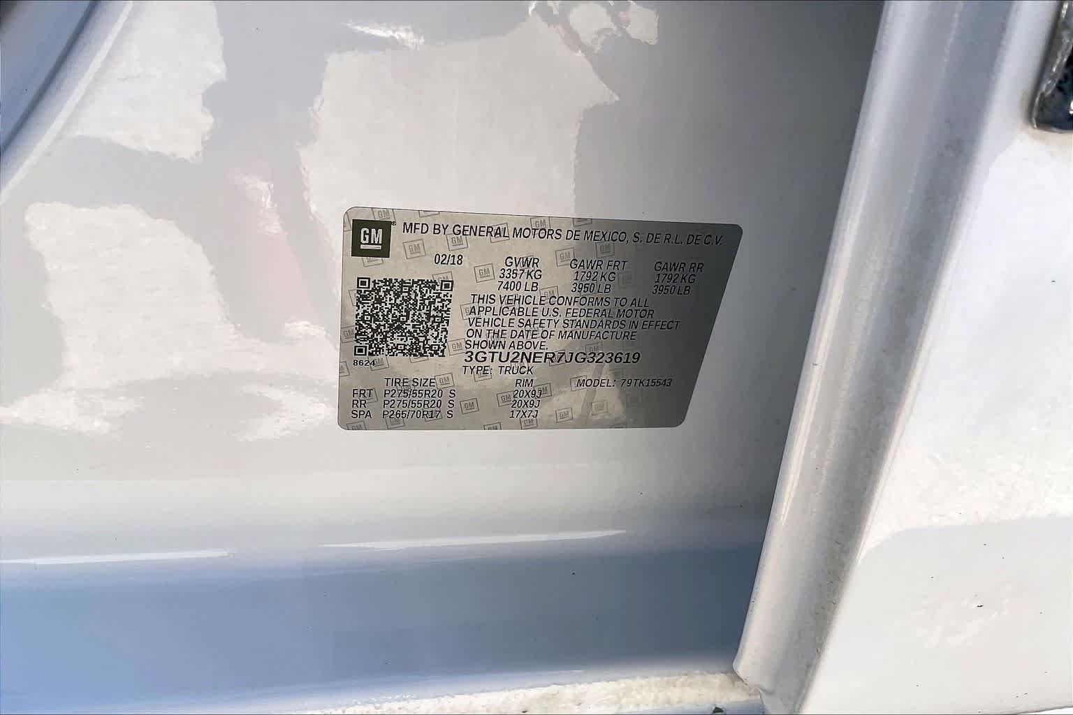 Used 2018 Summit White GMC SLT image 33