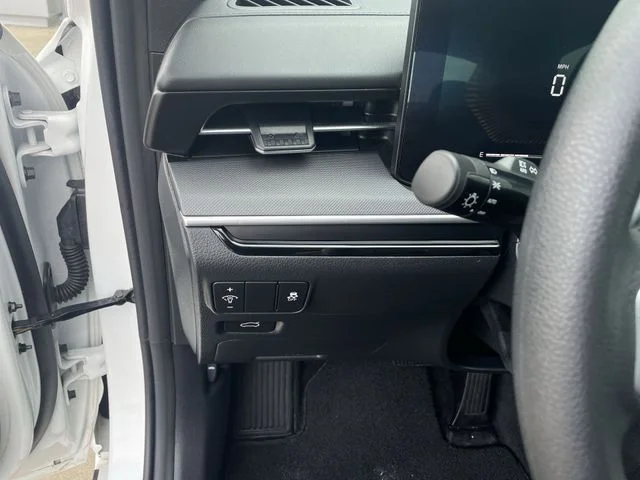 2025 Kia K5 LXS - Photo 21