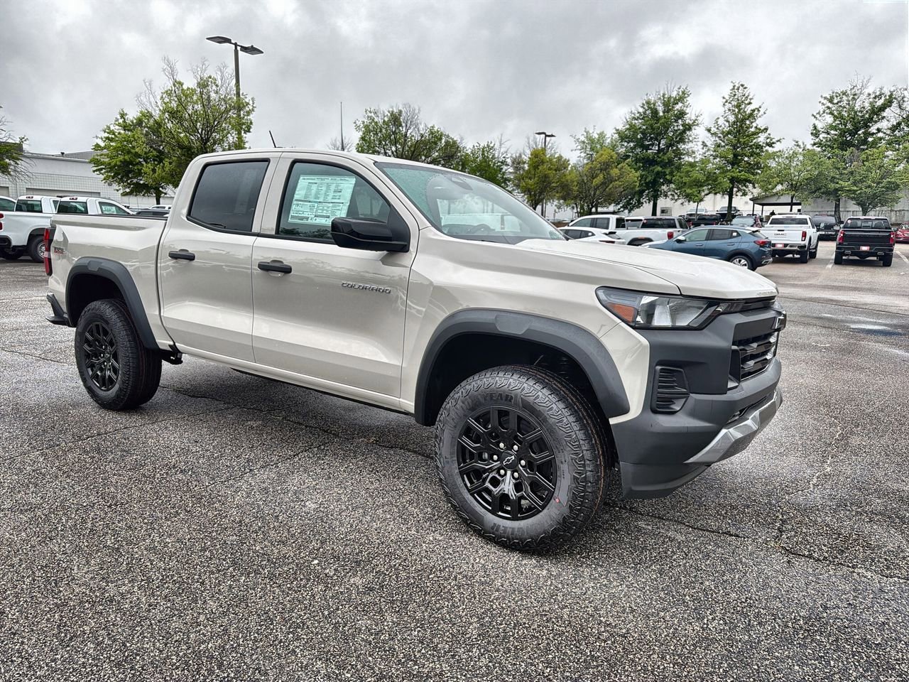 2026 Chevrolet Colorado Trail Boss - Photo 2
