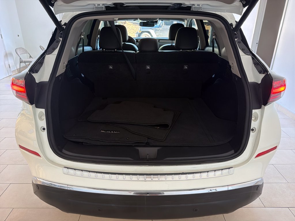 Used 2023 Pearl White Nissan SL image 30