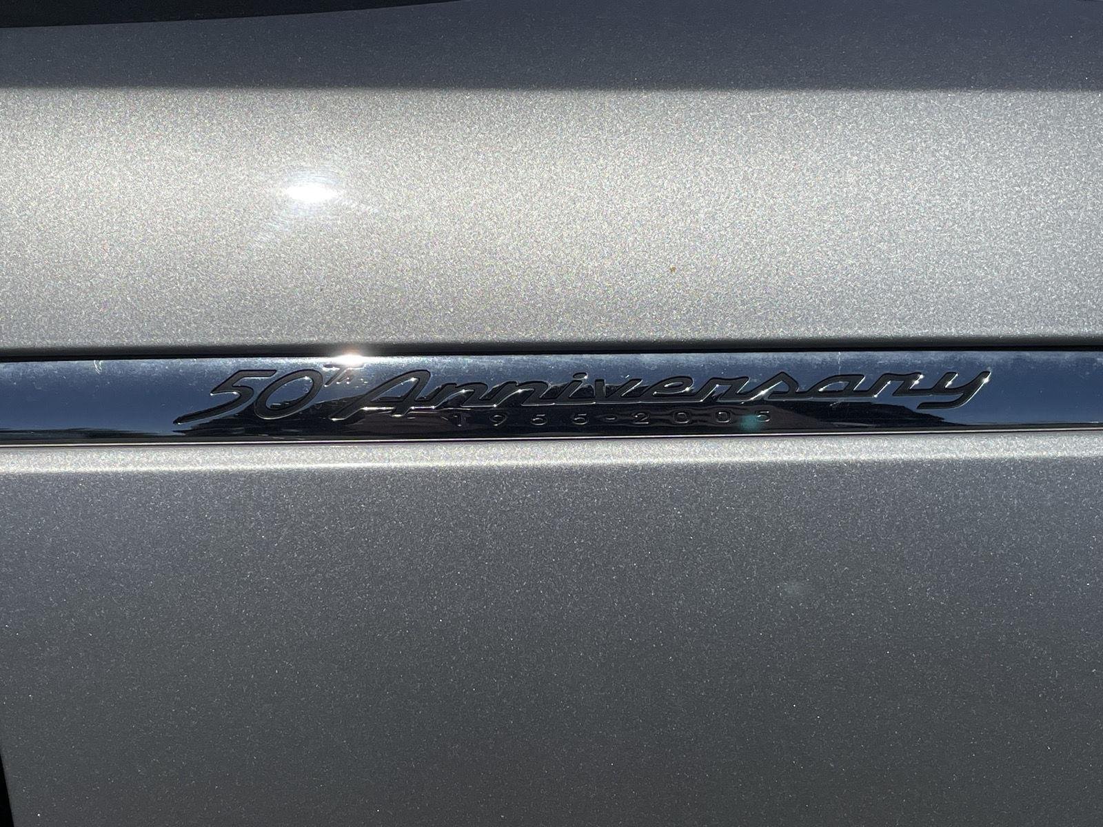 Used 2005 Platinum Silver Ford Deluxe image 28