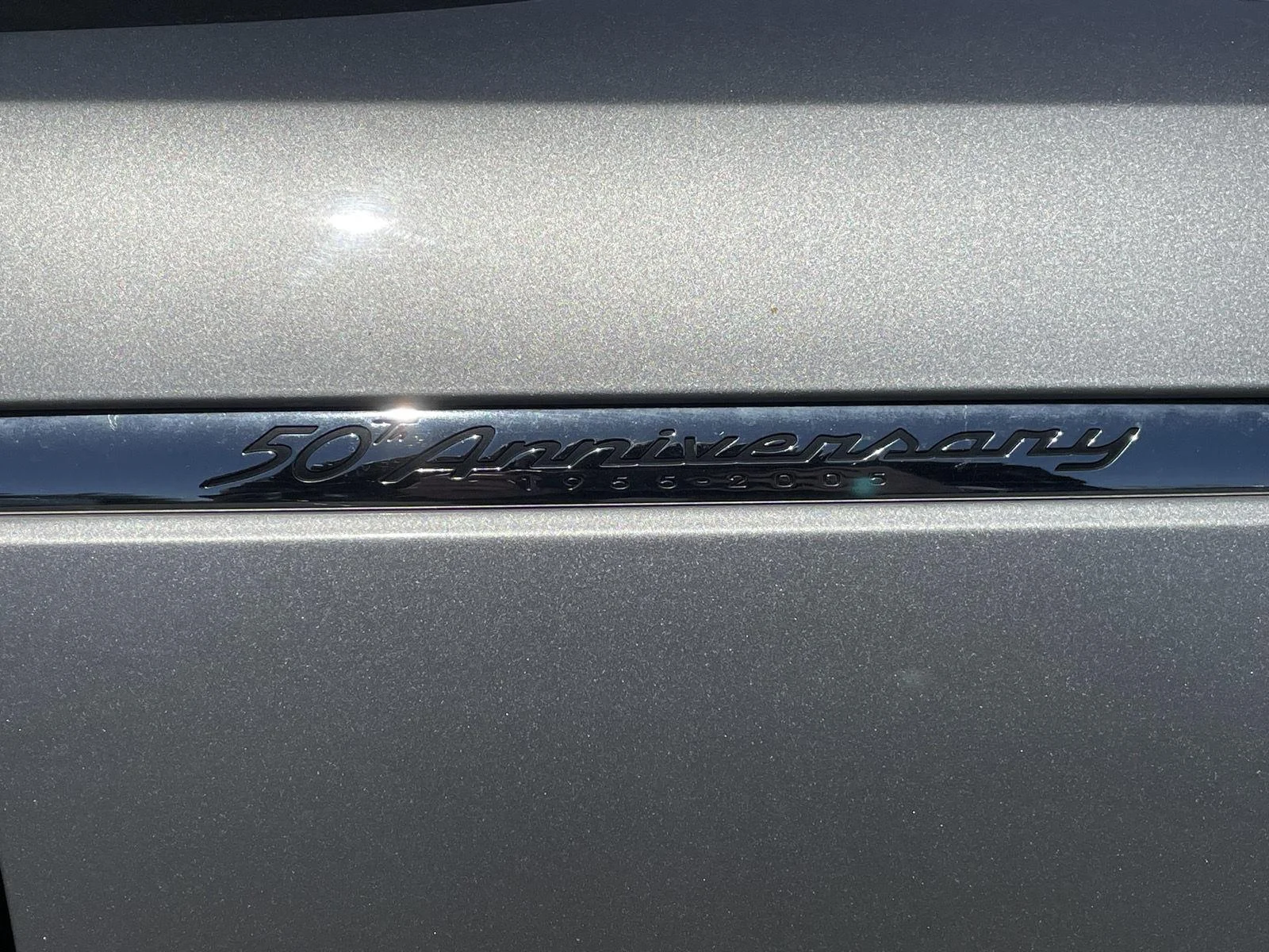 Used 2005 Platinum Silver Ford Deluxe image 28