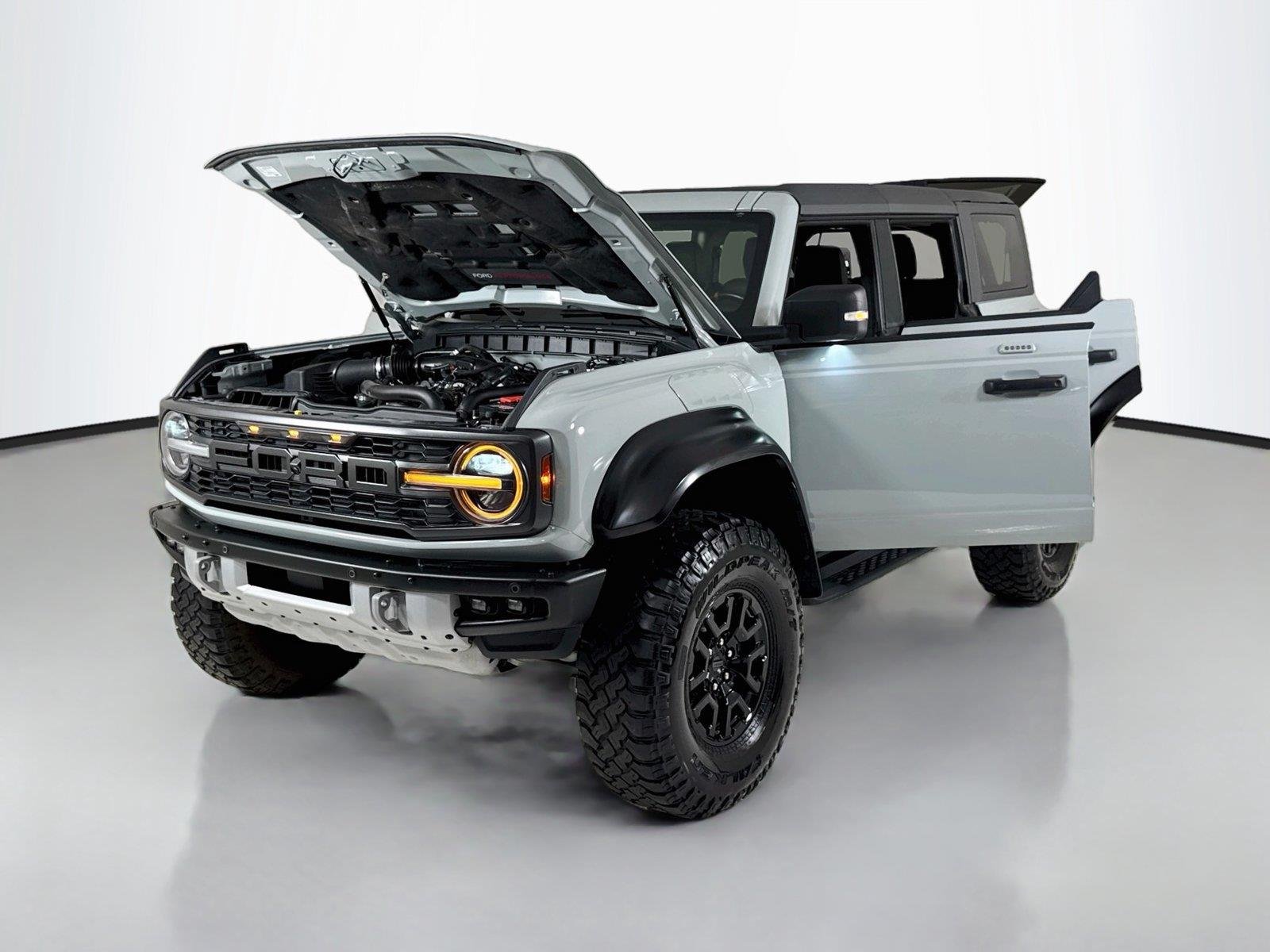 Used 2023 Cactus Gray Ford Raptor image 40