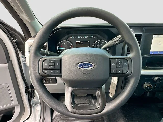 New 2026 Oxford White Ford XL image 7