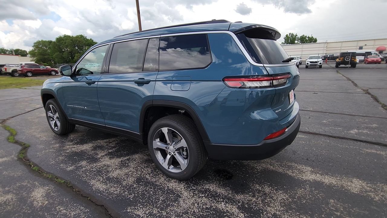 New 2026 Steel Blue Exterior Paint Jeep Limited image 6