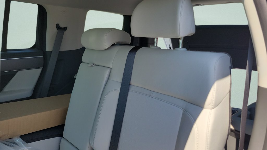 New 2026 White Hyundai SE image 12