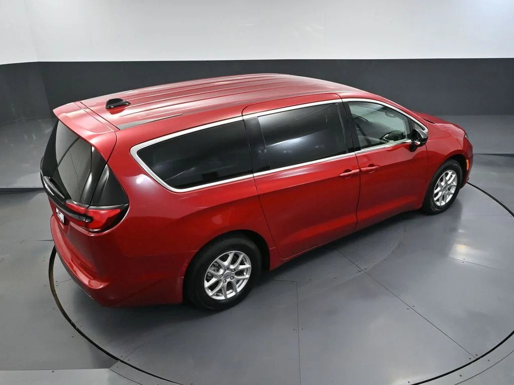 Used 2024 Red Chrysler Touring L image 56
