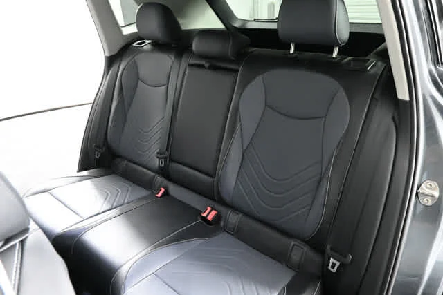 New 2026 Platinum Gray Metallic Volkswagen SE image 18