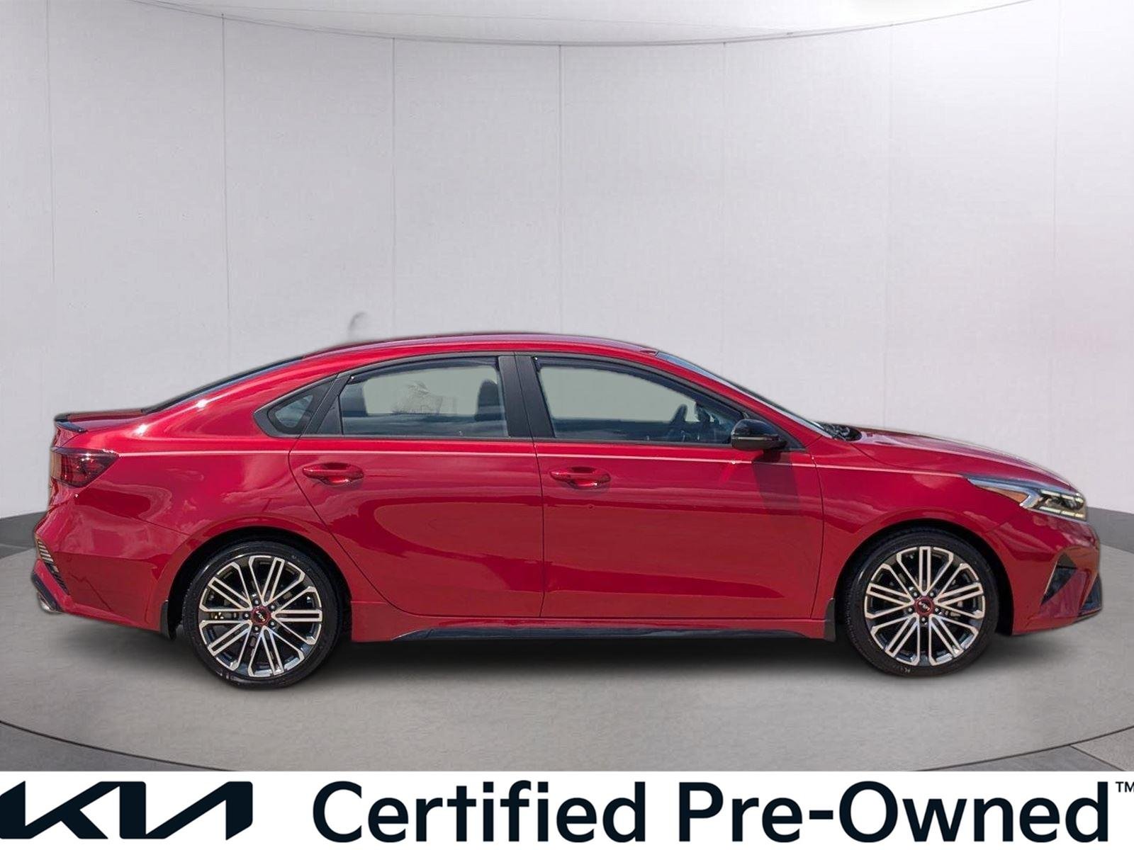 Used 2022 Currant Red Kia GT image 9