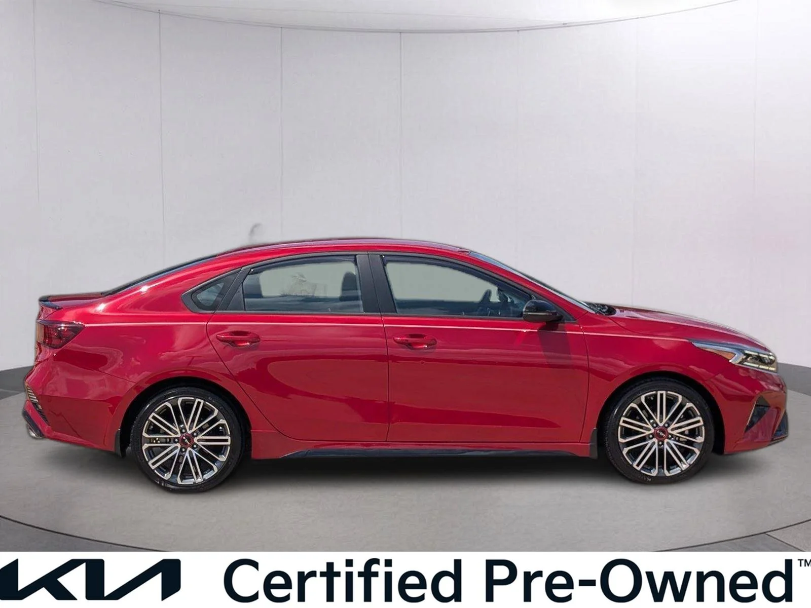 Used 2022 Currant Red Kia GT image 9