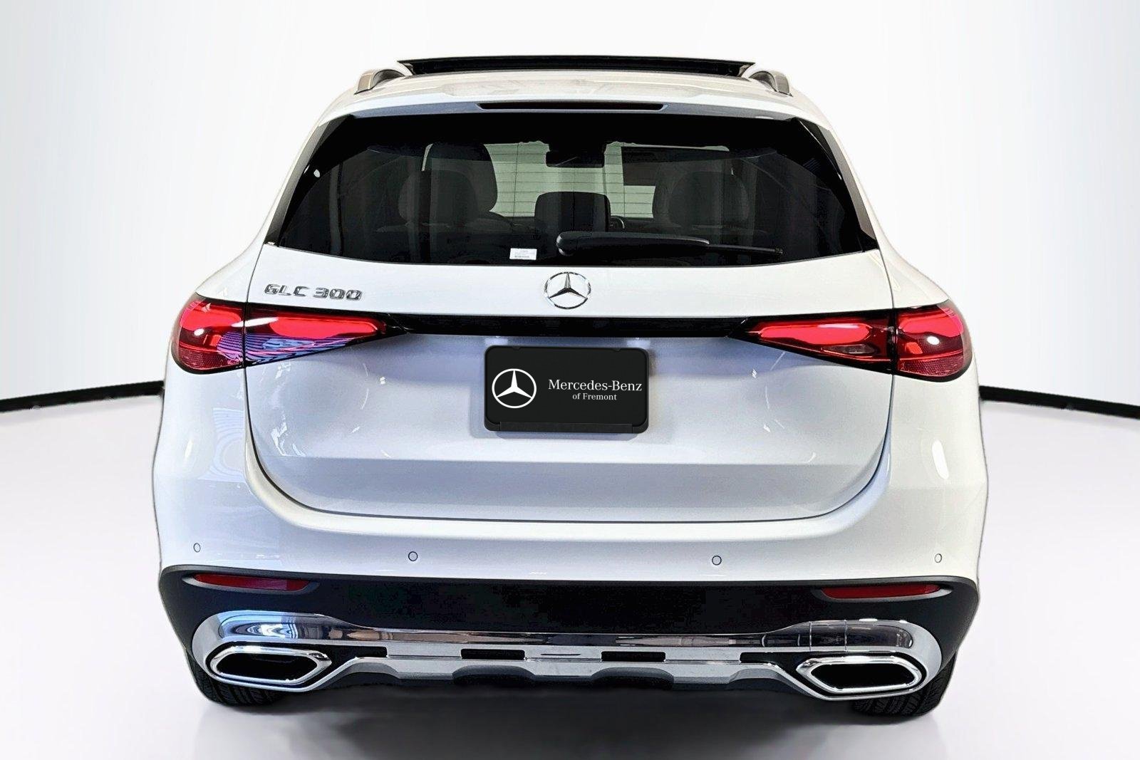 New 2026 Polar White Mercedes-Benz GLC 300 image 6