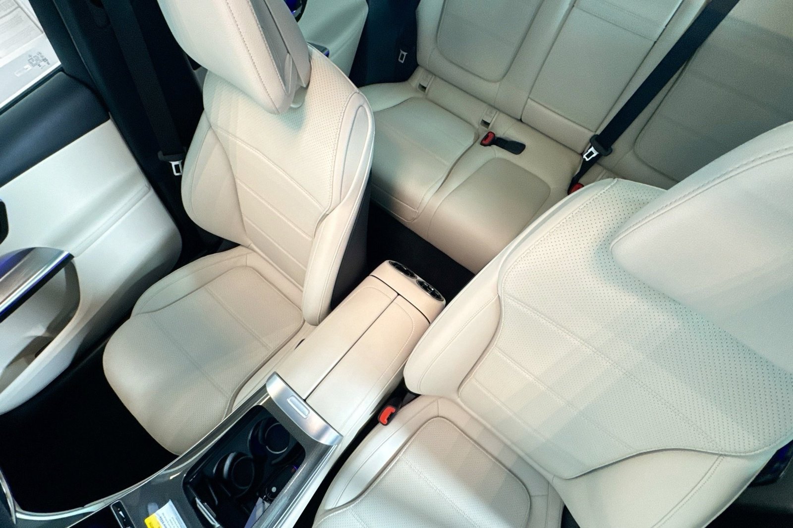 New 2026 Verde Silver Metallic Mercedes-Benz GLC 300 image 19