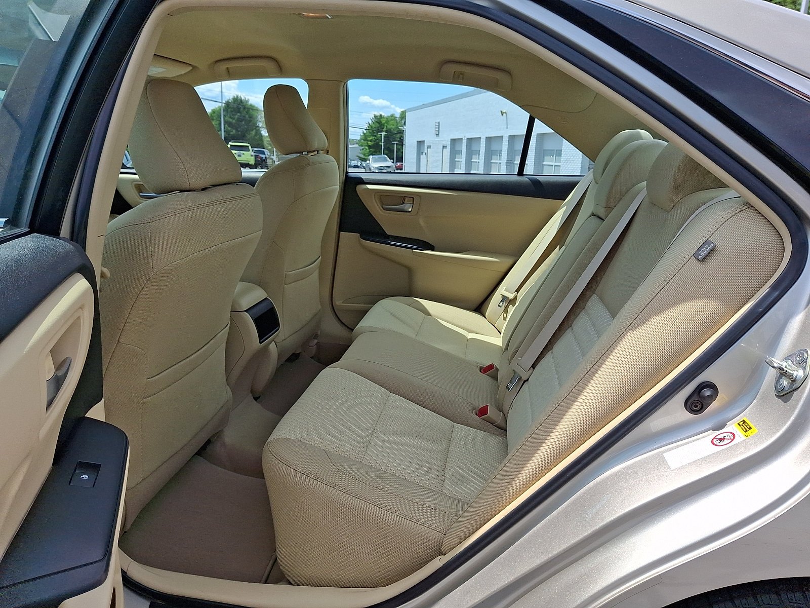 Used 2015 Creme Brulee Mica Toyota LE image 11