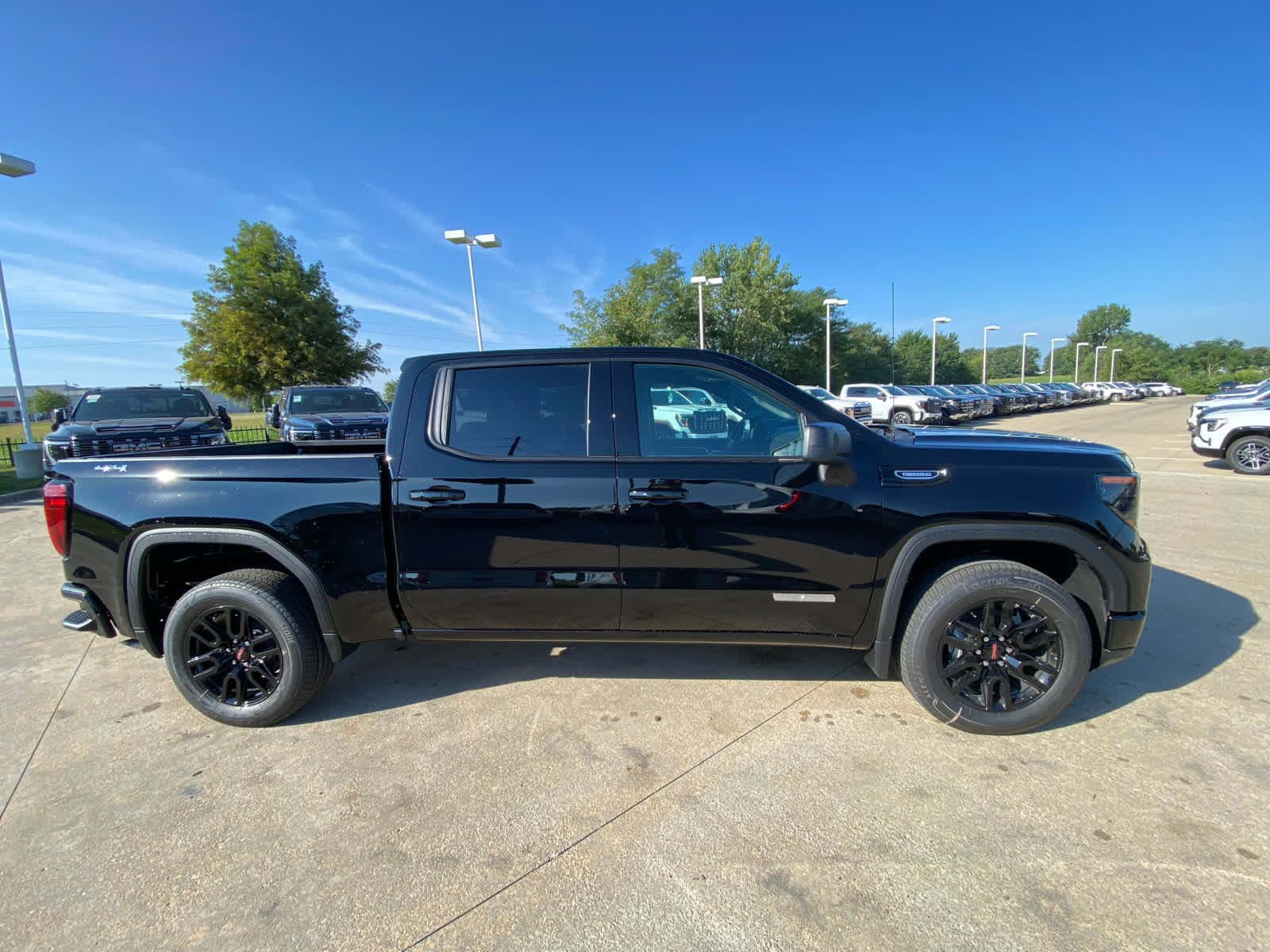 2026 GMC Sierra 1500 Elevation - Photo 3