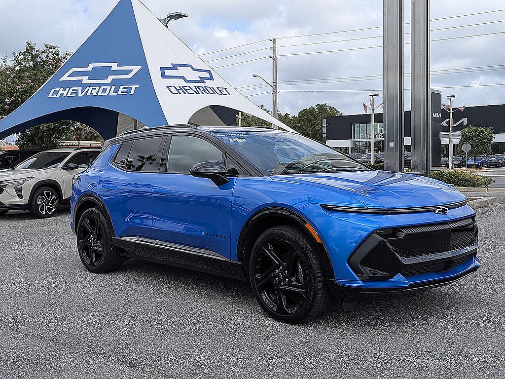 2026 Chevrolet Equinox EV RS FWD's photo