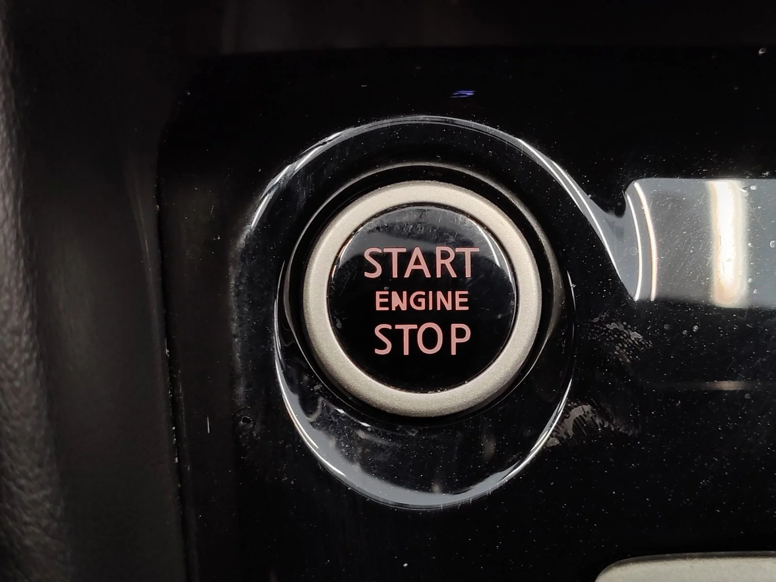 Used 2019 Super Black Nissan SR image 33