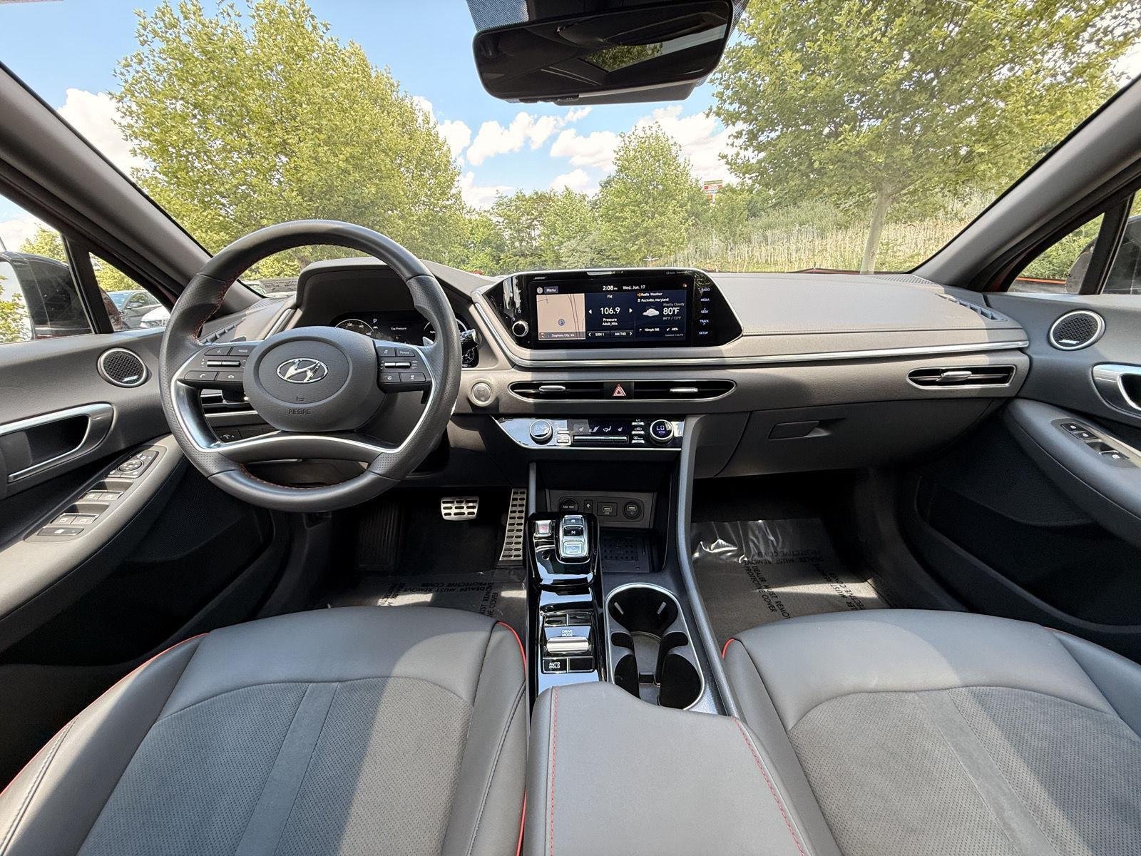 Used 2021 Calypso Red Hyundai SEL Plus image 22