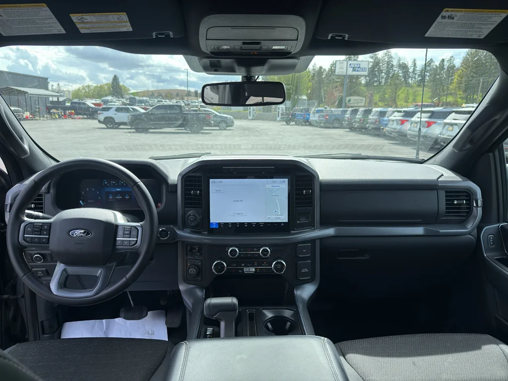 Used 2025 Gray Metallic Ford XLT image 18