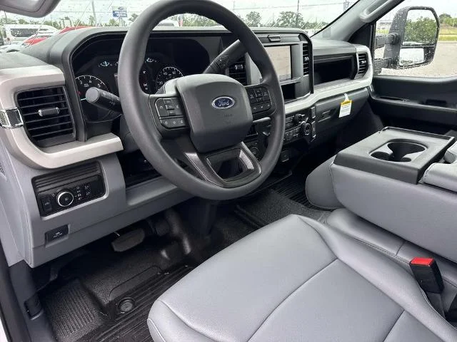 New 2026 Oxford White Ford F-250® XL image 21