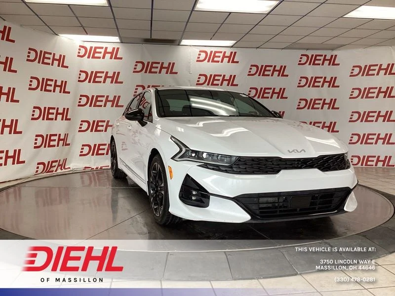 Used 2023 White Kia GT-Line image 1