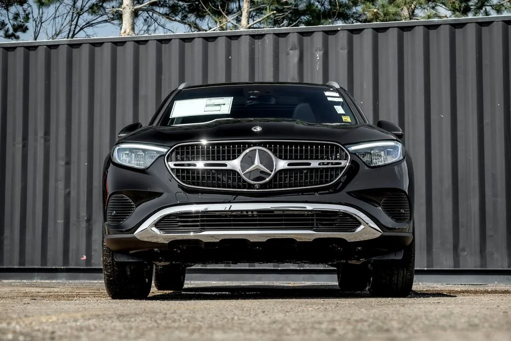 New 2026 Black Mercedes-Benz GLC 300 image 38