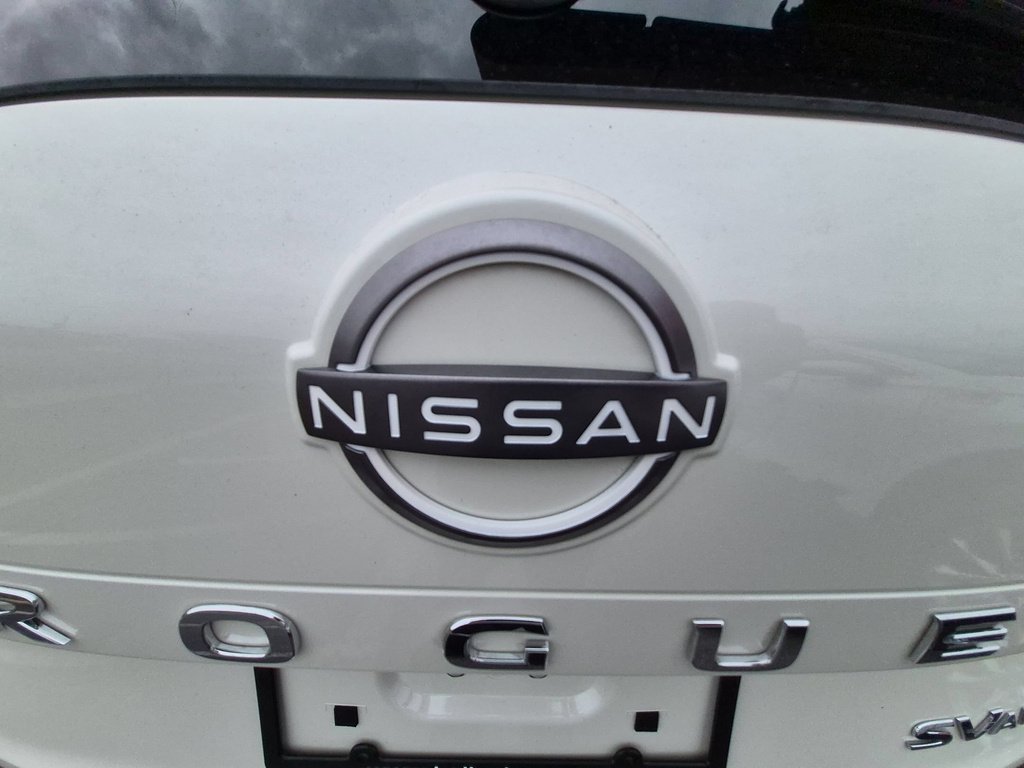 Used 2023 Pearl White TriCoat Nissan SV image 25