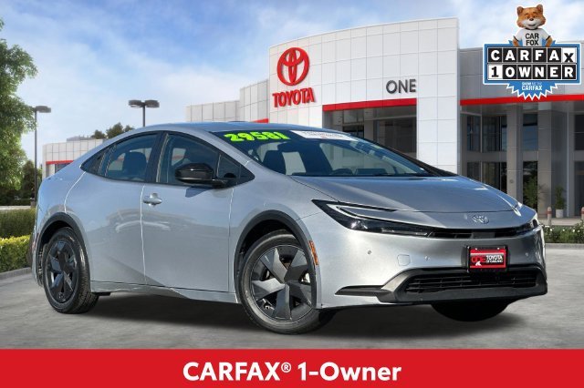Certified Used 2025  Toyota LE image 2