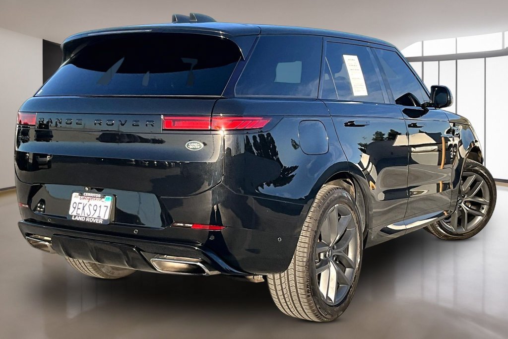Certified Used 2023 Santorini Black Land Rover SE Dynamic image 6
