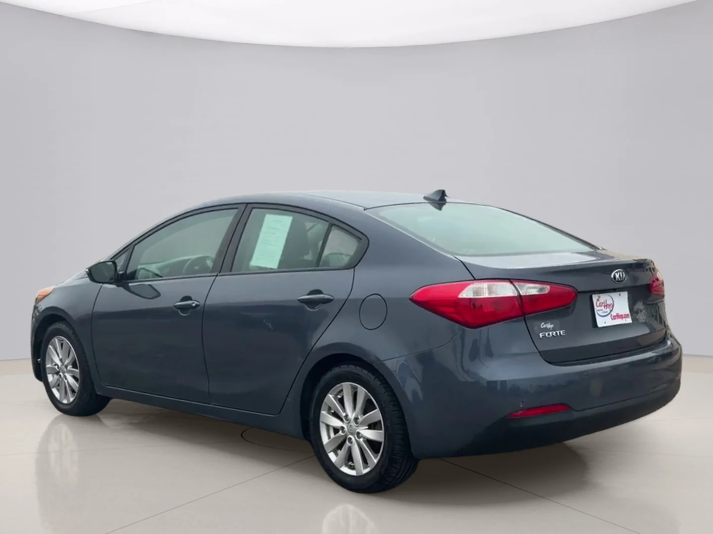 Used 2016 Blue Kia EX image 3