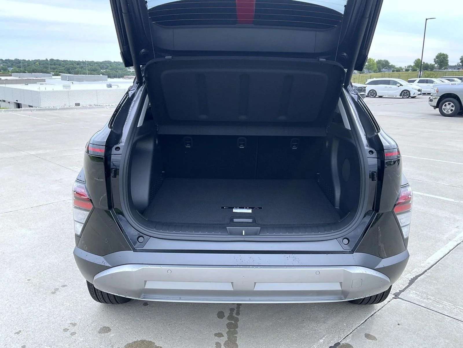 New 2026 Black Hyundai Limited image 9