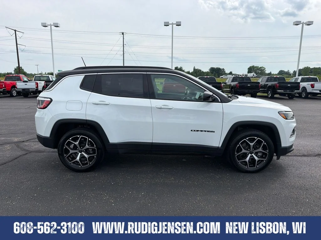 Used 2025 White Jeep Limited image 6