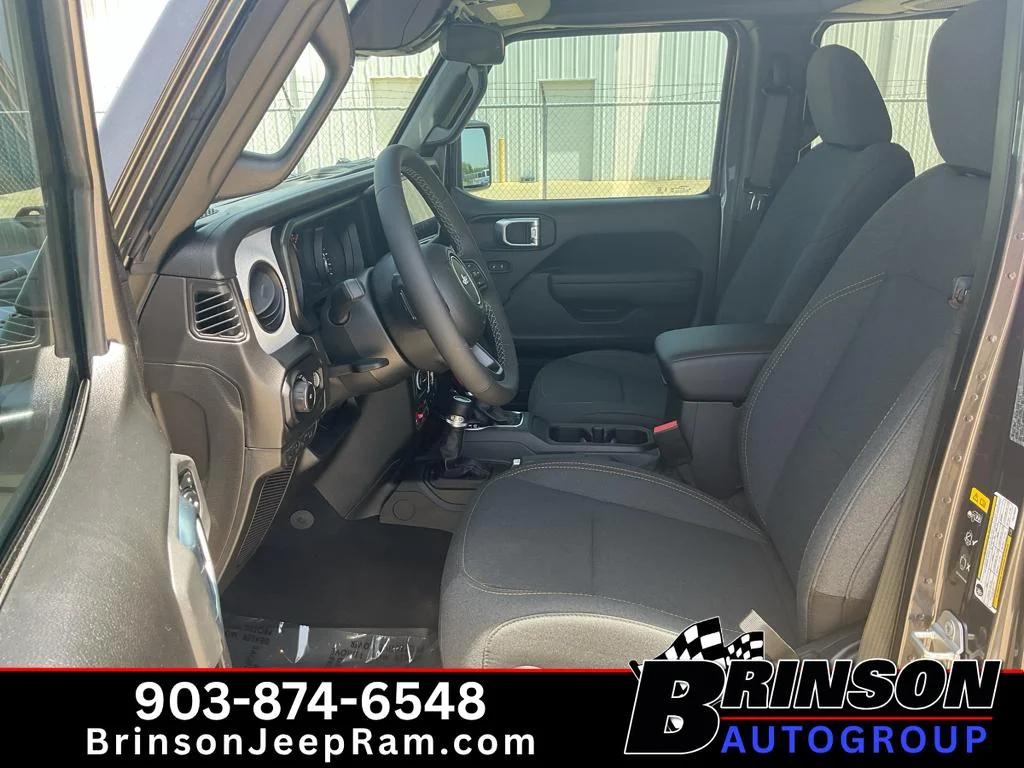 Used 2026 Granite Crystal Metallic Clearcoat Jeep Willys image 23