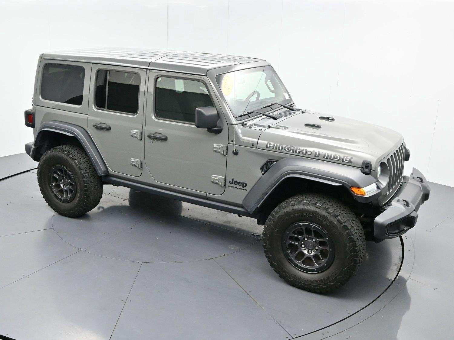 Used 2023 Gray Jeep High Tide image 32