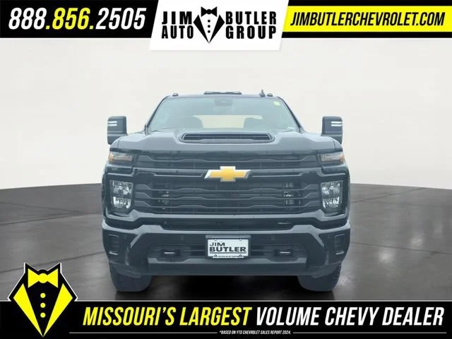Used 2026 Black Chevrolet Custom image 24