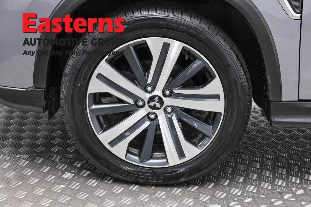 Used 2022 Silver Mitsubishi 2.0 SE image 32