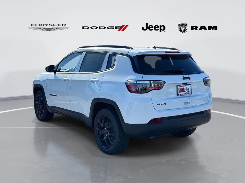 New 2026 White Jeep Latitude image 4