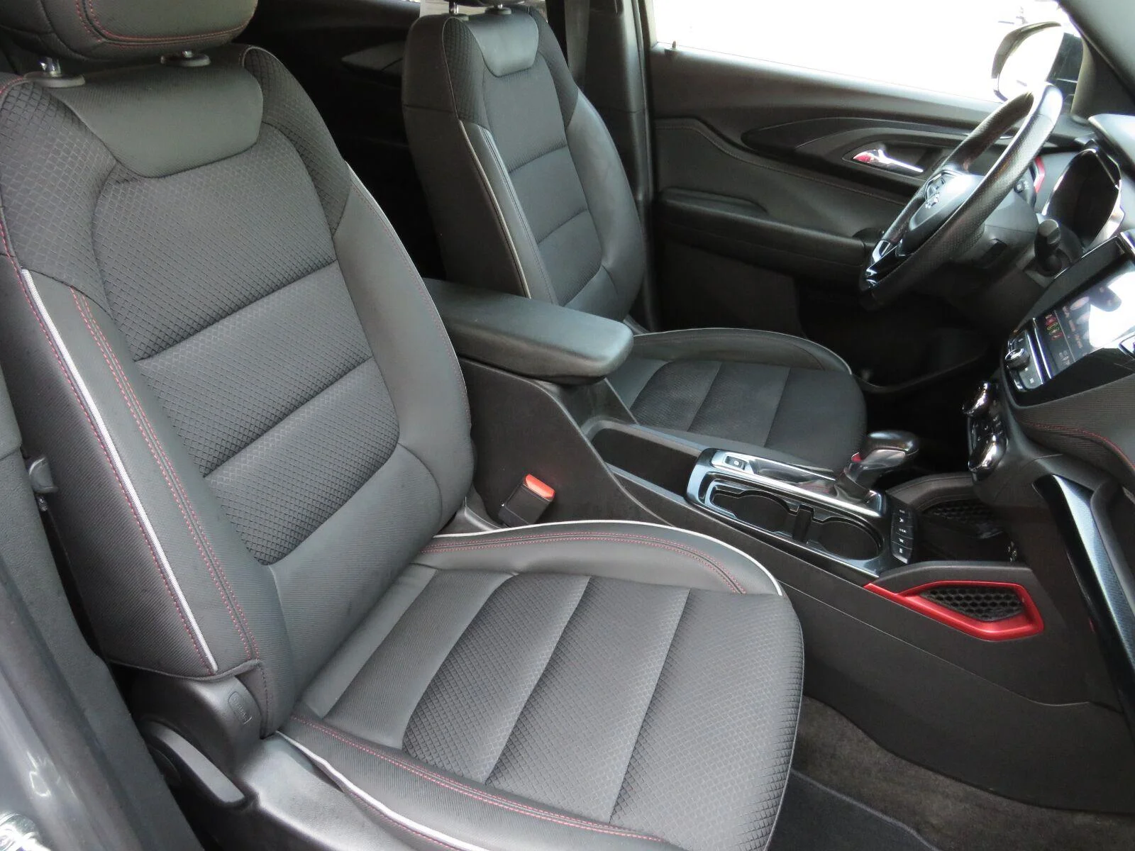 Used 2023 Sterling Gray Metallic Chevrolet RS image 32
