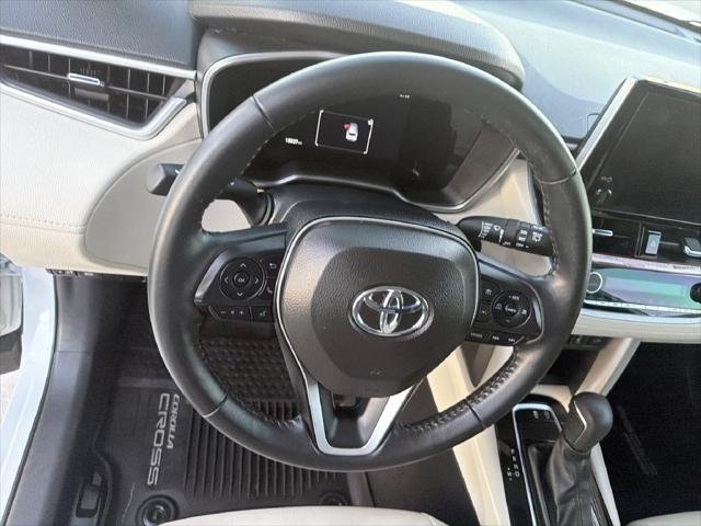 Certified Used 2024 WIND CHILL PEARL Toyota  image 16