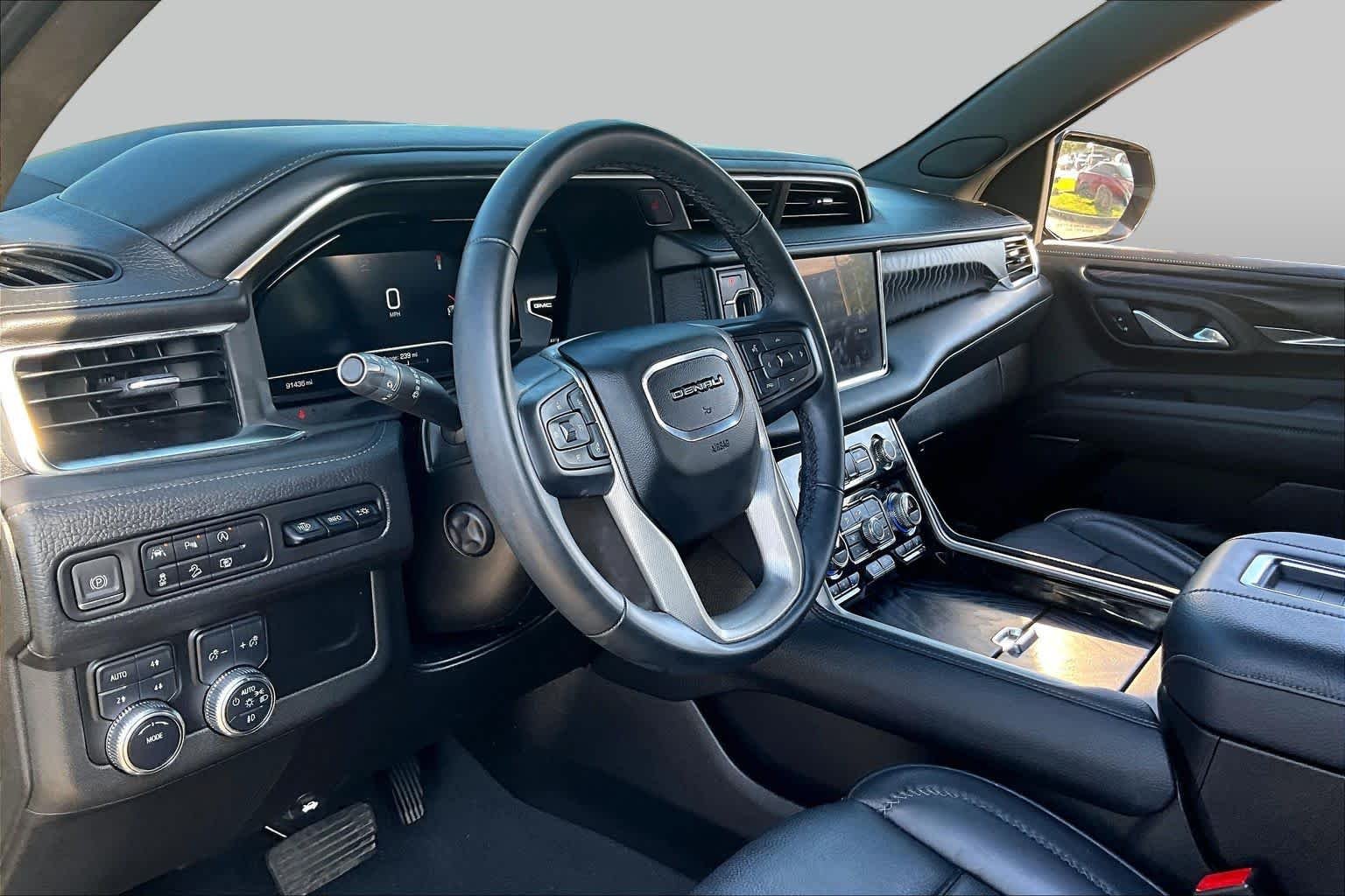 Used 2023 Onyx Black GMC Denali image 16
