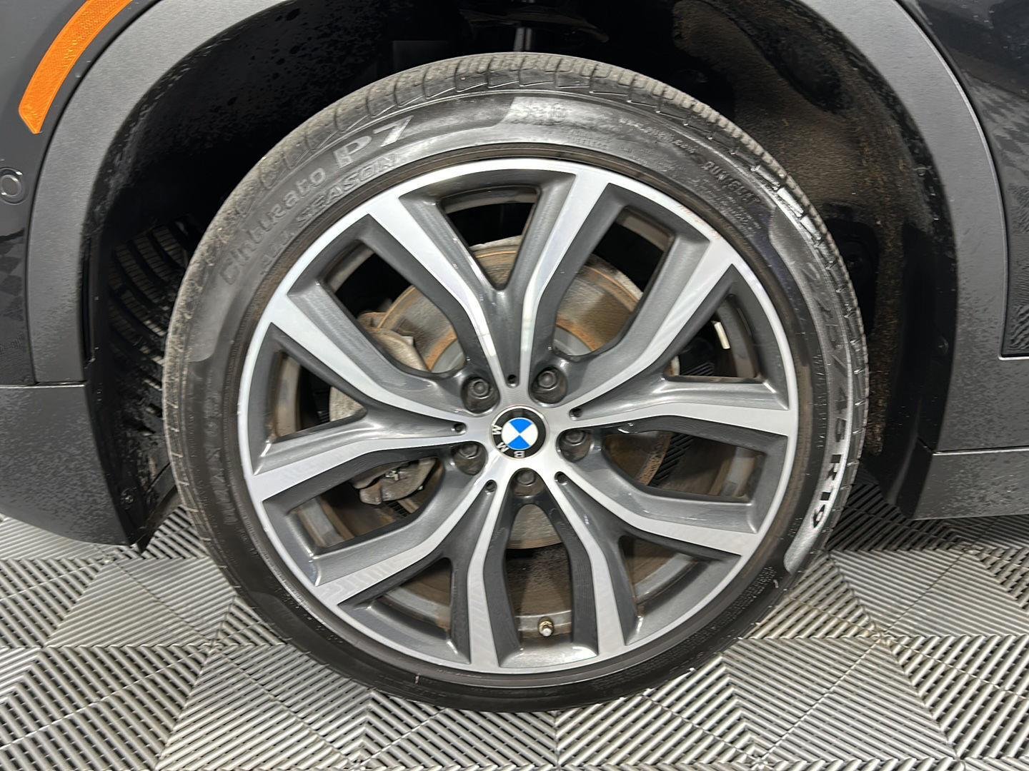 Used 2018 Black Sapphire Metallic BMW xDrive28i image 7