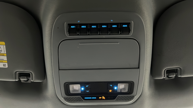 Used 2024 Agate Black Metallic Ford XLT image 34