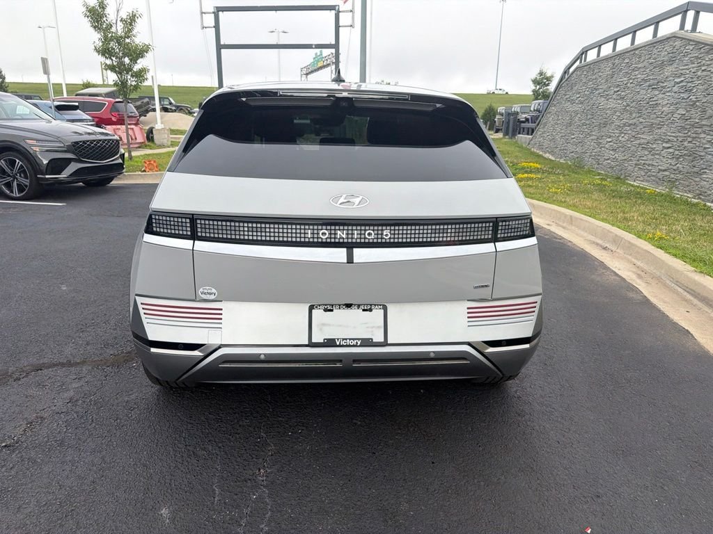 Used 2024 Gray Hyundai Limited image 6