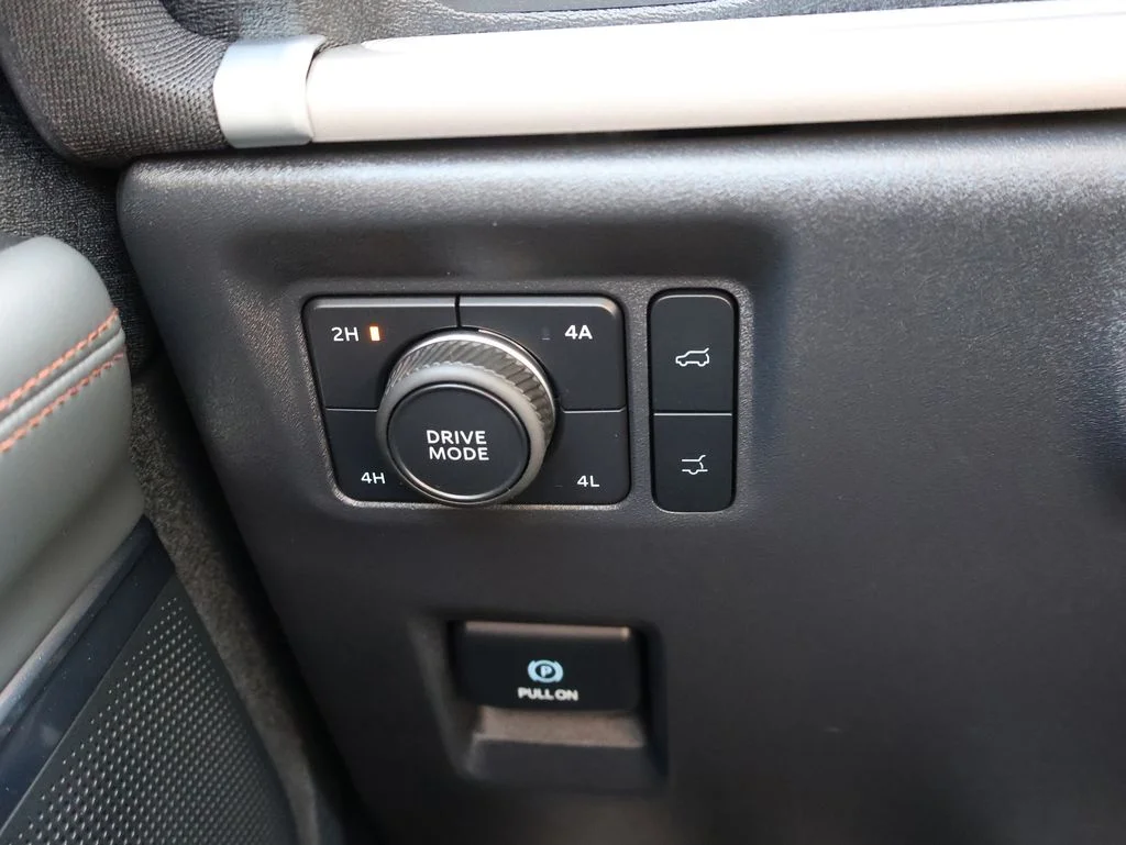 Certified Used 2025 Oxford White Ford Active image 33