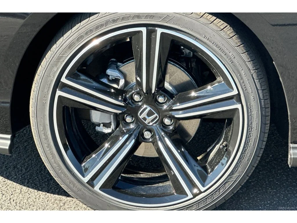 New 2026 Crystal Black Pearl Honda SE image 31