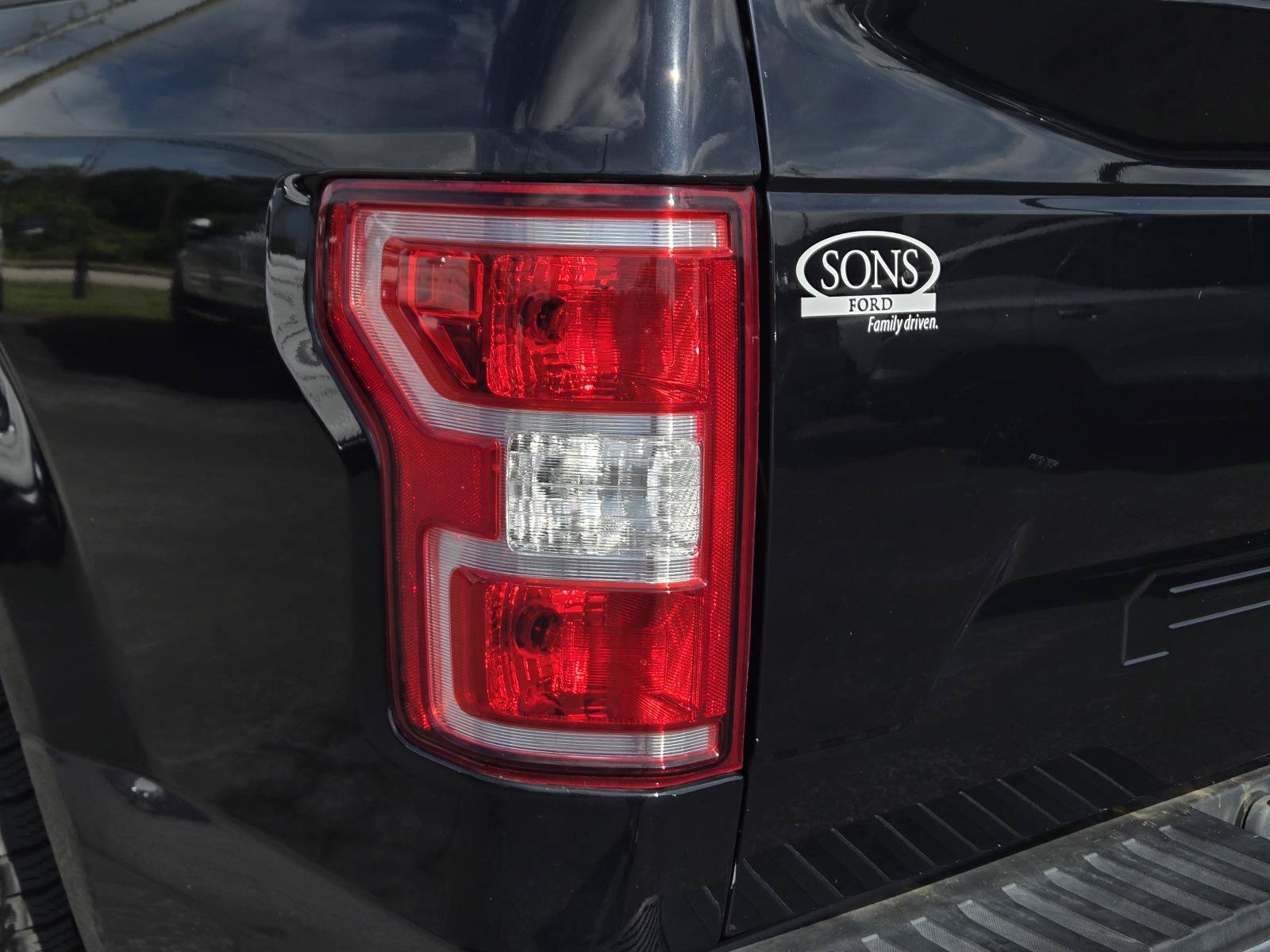 Used 2020 Black Ford XLT image 10