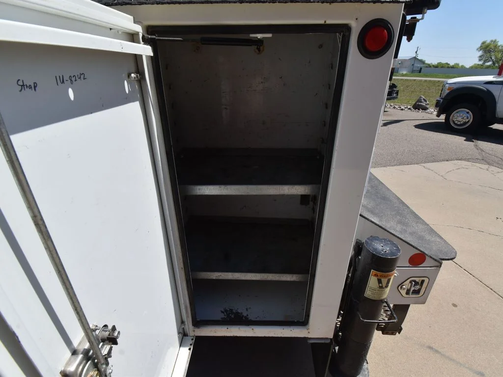 2014 Ford F-550 - Photo 43