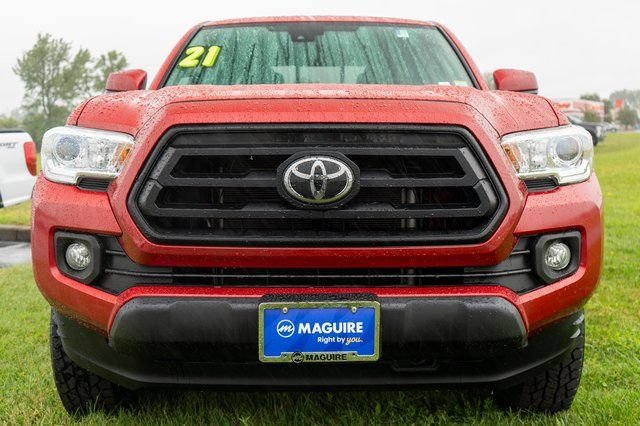 Used 2021 Red Toyota SR image 3