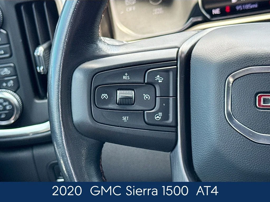 Used 2020 White GMC AT4 image 27