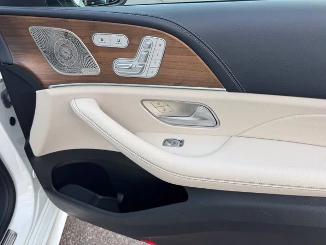 Used 2022 White Mercedes-Benz 4MATIC® image 22
