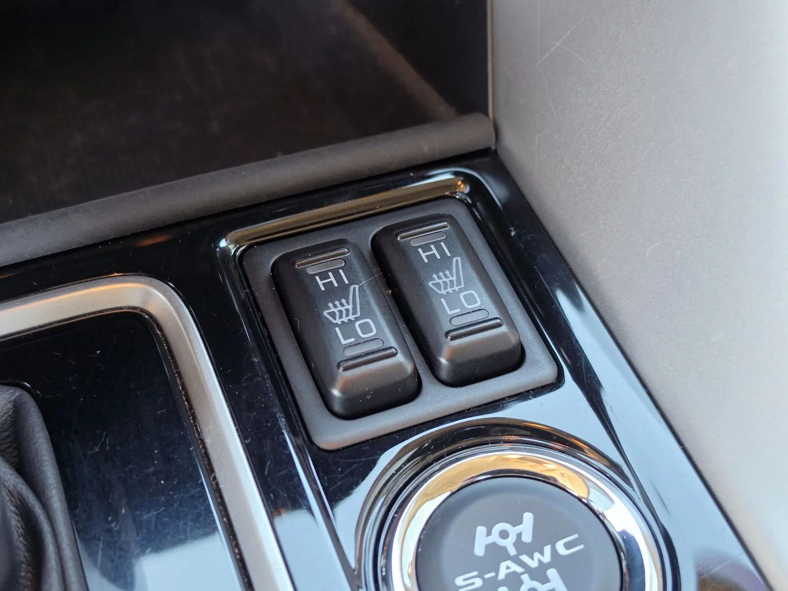Used 2024  Mitsubishi  image 29